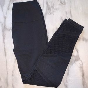 FABLETICS Seamless High-Waisted Mesh 7/8 leggings